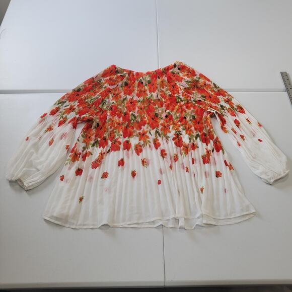 Fig and Flower Blouse Womens 2X White Red Floral Pleated Sheer Long Sleeve Top - Picture 3 of 9
